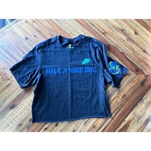 Nike Crop Top Tshirt - Have a Nike Day